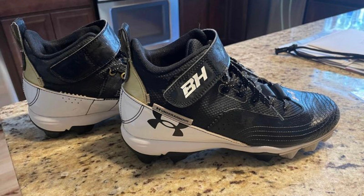Used Under Armour BRYCE HARPER CLEATS Senior 7 Baseball and Softball Cleats  Baseball and Softball Cleats