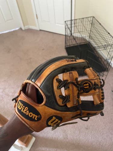 Used Right Hand Throw 11.5" A2K Baseball Glove