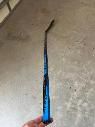 Senior Right Handed P92 Pro Stock Catalyst 9X Hockey Stick