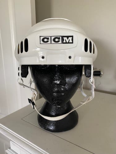 CCM 1052 Tacks Helmet