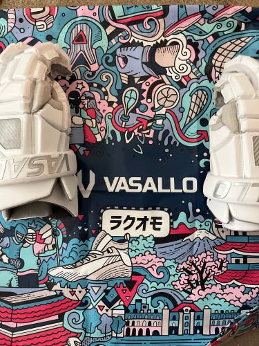 BN Vasallo Vivitor Lacrosse Gloves