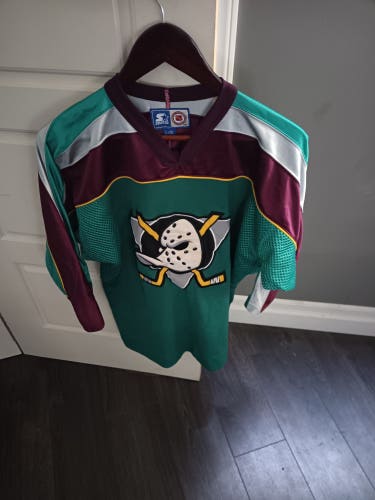 Vintage ducks starter jersey. Boys XL
