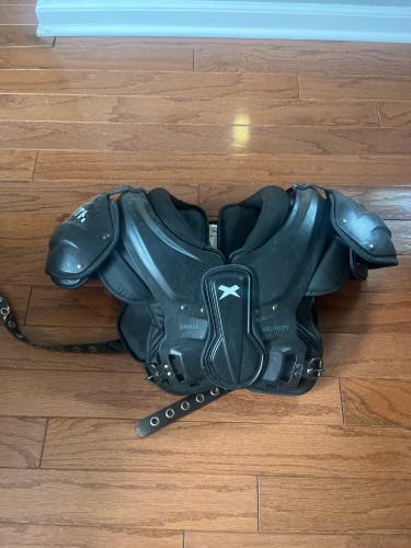 Adult Small Xenith Velocity 2 Shoulder Pads