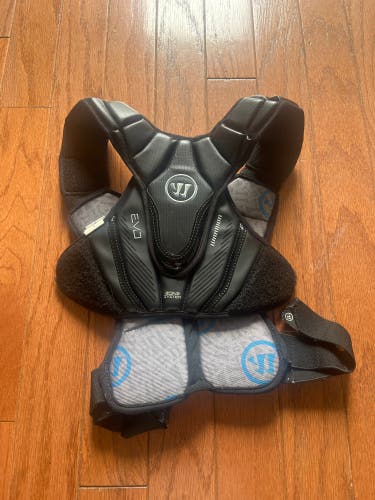 Used Medium Warrior Evo Shoulder Pads
