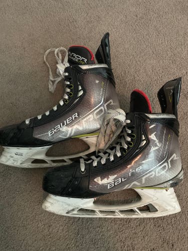 Bauer Hyperlite Skates