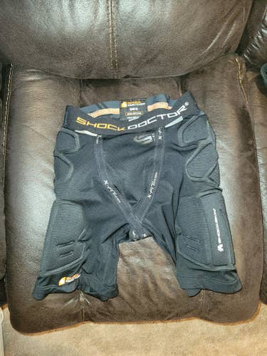 Shock Doctor Padded Compression Shorts - Men's Medium