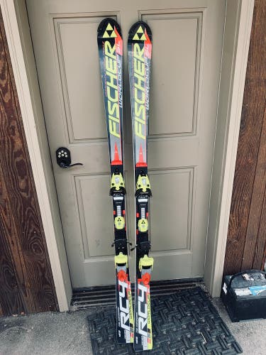 SL Fischer Race Skis  With Bindings