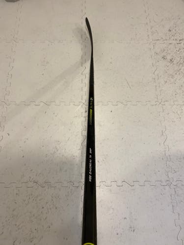 Senior Right Handed W88  Alpha DX Hockey Stick