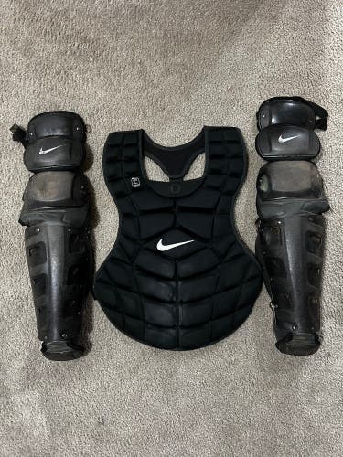 Oregon Issued Nike Pro Catcher's Set