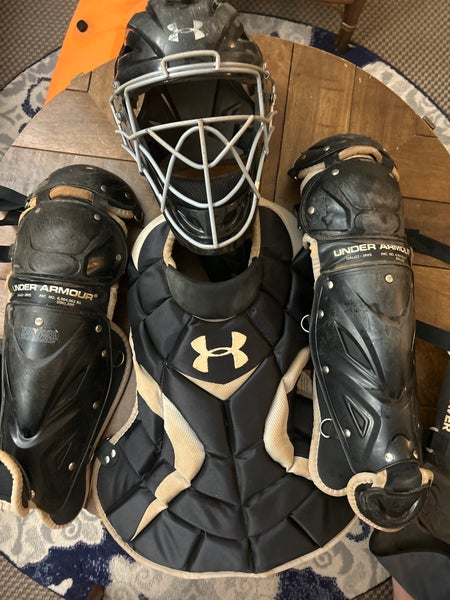 Youth Catcher's Gear Comparison: Mizuno Samurai Catcher's Set vs. Under  Armour Pro Catcher's Set 