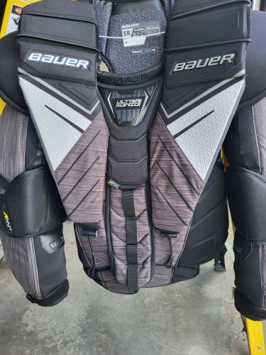 XL Bauer Supreme UltraSonic Goalie Chest Protector