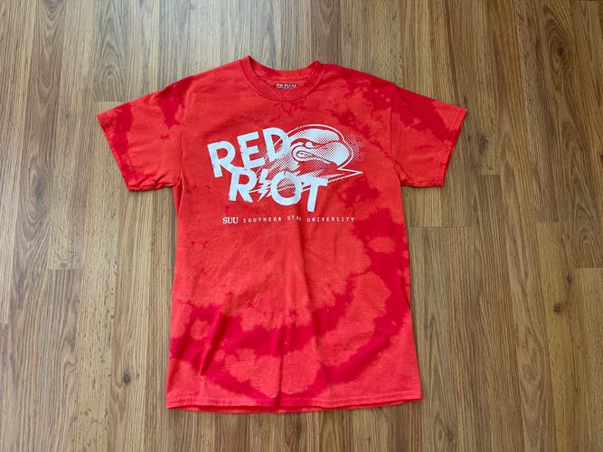Southern Utah Thunderbirds NCAA RED RIOT REVERSE TIE DYE Size Medium T Shirt!