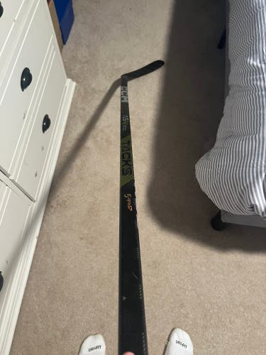 Used Right Handed P29 Super Tacks AS-V PRO Hockey Stick
