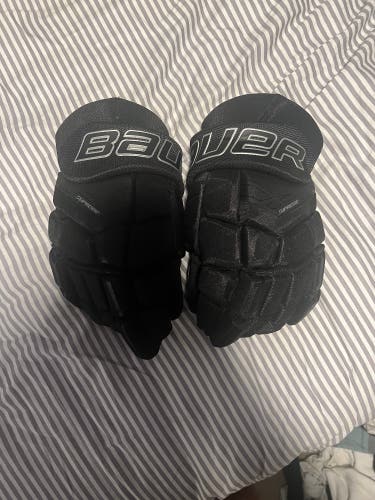 New Bauer 13" Supreme 3s Gloves