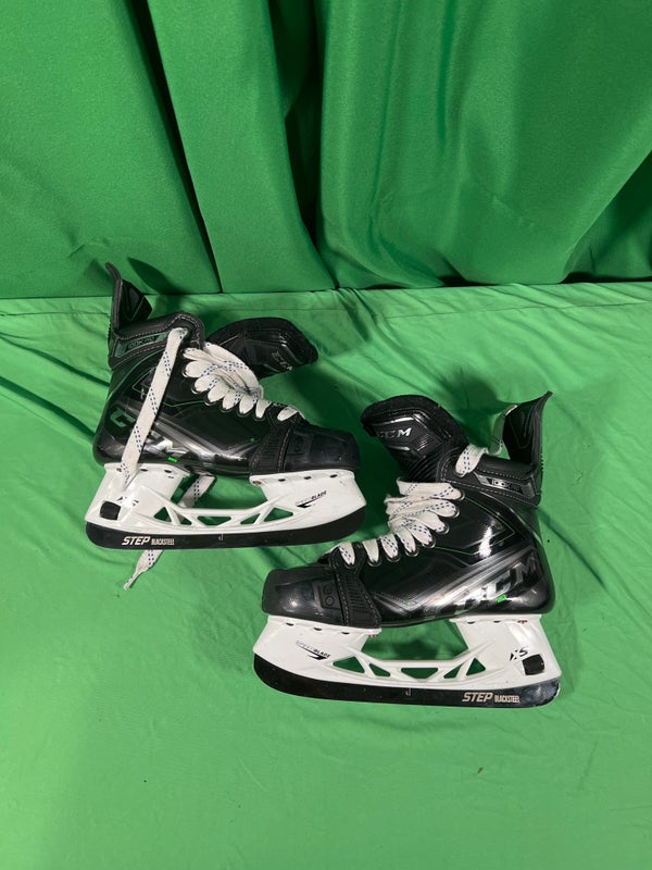 Patins CCM Ribcor 100K Pro senior - Le Vestiaire Taille 3 à13+1/2 10  Largeur / hauteur Regular