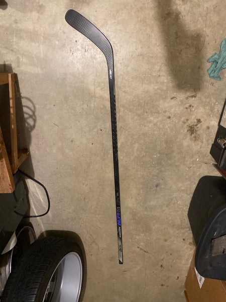Senior Left Hand W88M Alpha DX Hockey Stick