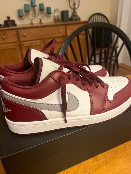 Red Unisex Size 11 (Women's 12) Air Jordan Jordan 1 Low Shoes