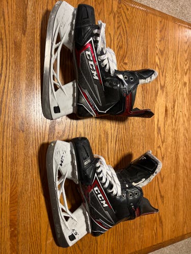 Used CCM Regular Width  Pro Stock Size 8 JetSpeed FT2 Hockey Skates