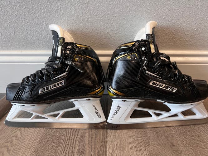 Junior New Bauer Supreme S29 Hockey Goalie Skates Regular Width Size 1.5