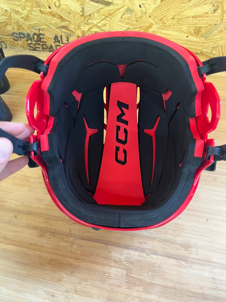 New Small CCM Tacks 70 Helmet