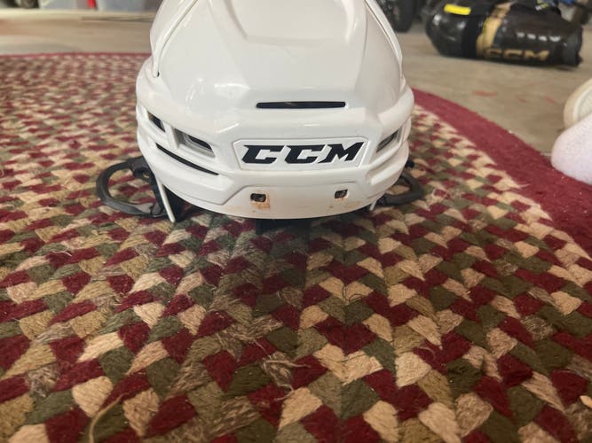 New Medium CCM Tacks 710 Helmet
