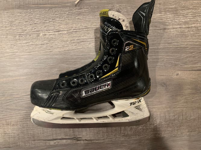 Bauer Regular Width Size 9 Supreme 2S Pro Hockey Skates