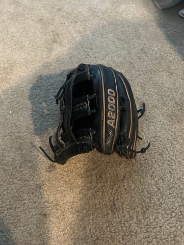 Used Outfield 12.75" A2000 Baseball Glove