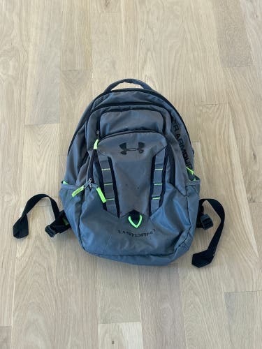 Gray Used Large/Extra Large Under Armour Backpack