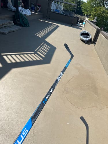 Senior Left Hand P92 Pro Stock Team Nexus Hockey Stick
