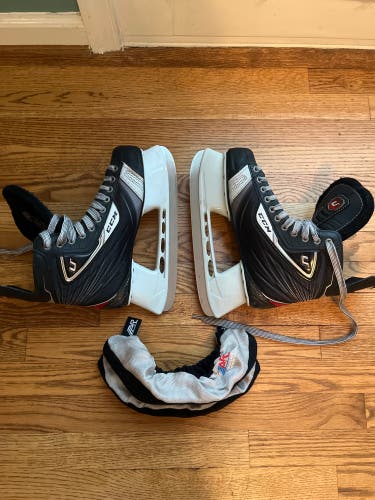 CCM U+ Senior Hockey Skates 7D