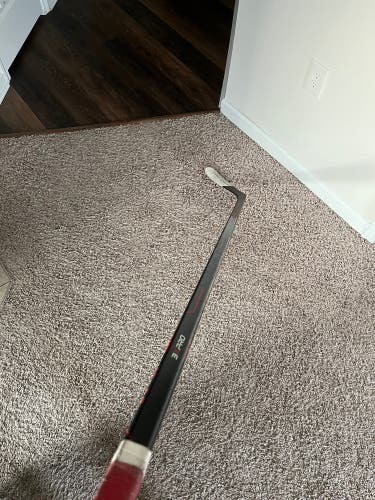 Senior Left Hand P28 Vapor 3X Pro Hockey Stick