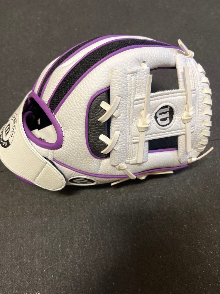 Wilson A200 TEEBALL glove
