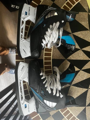 True TF9 7.5R skates