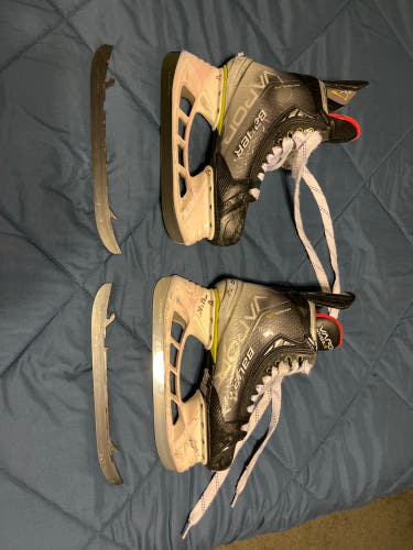 Bauer vapor hyperlight skates