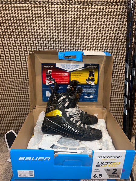 Used Bauer Supreme Ultrasonic Regular Width Size 6.5 Supreme UltraSonic Hockey Skates