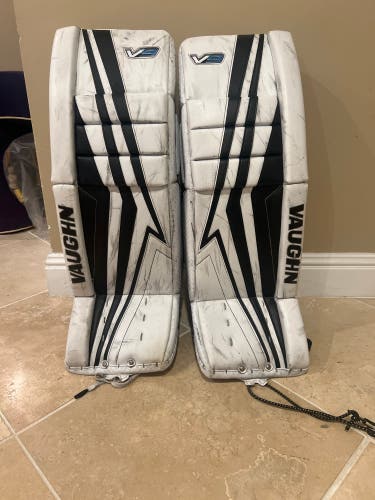 30" + 2 Vaughn  Velocity V9 Goalie Leg Pads