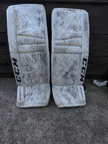 Used 31" CCM Eflex 5.9 Goalie Leg Pads