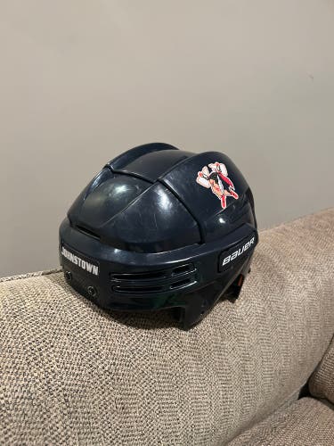 Used Large Bauer Re-Akt 75 Helmet