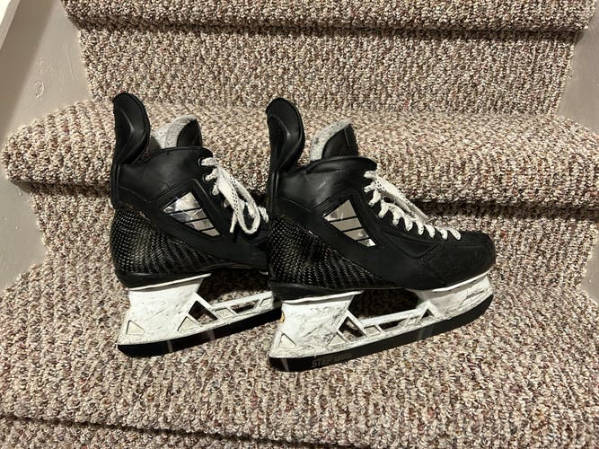Used True Regular Width Size 10 Pro Custom Hockey Skates