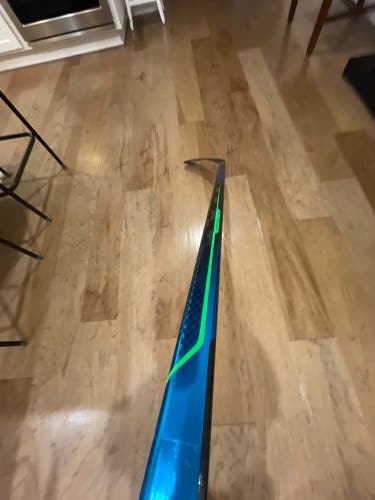 Junior Right Handed P92  Nexus Geo Hockey Stick