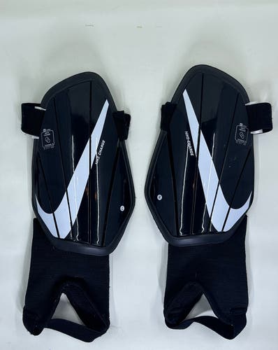 Kids Unisex Small Nike Charge Shin Guards