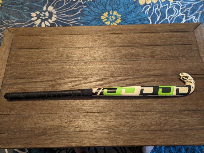 Used Voodoo Two Point Five Custom Field Hockey Stick 36" - 20 Ounces