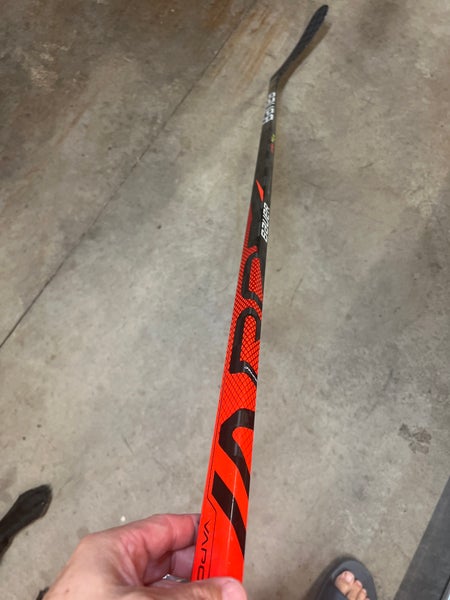 Senior Right Handed P92 Vapor FlyLite Hockey Stick