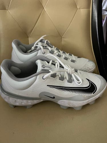 Nike React Molded Cleats Size 9.5
