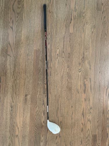 Men's Never Hit Tour Edge Right Handed Driver Senior Flex 12 Loft