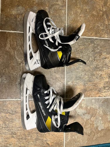 Used Bauer Regular Width Size 3.5 Supreme 3S Pro Hockey Skates