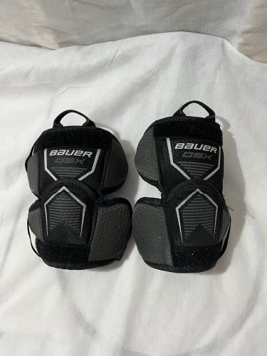 Bauer youth GSX goalie knee guards