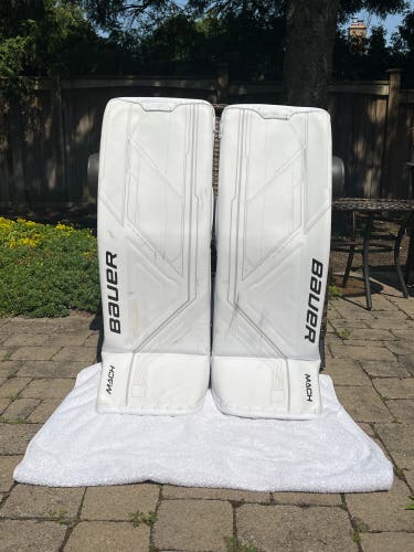 Like New Medium Bauer MACH Goalie Leg Pads
