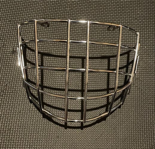 NEW CERTIFIED Bauer 930 goalie cage