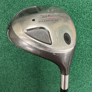 Titleist 975D 9.5° Driver Men's Right Hand X-Stiff Regular Flex Graphite 45"